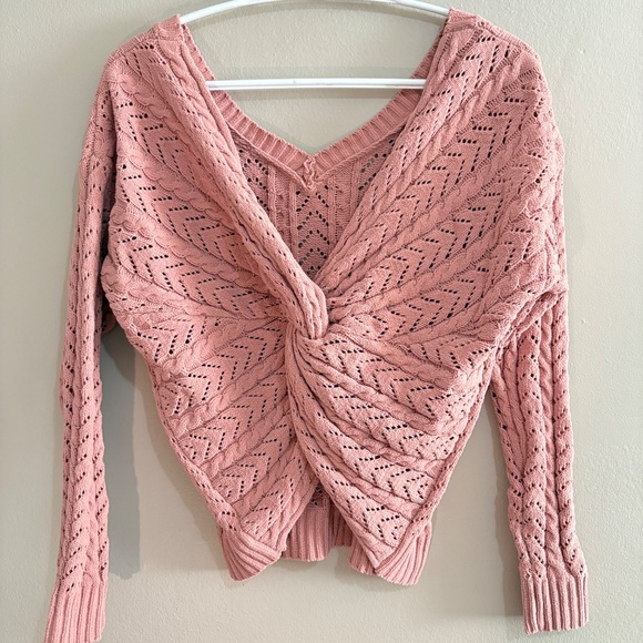 moon & madison Twist Back V-Neck Textured Knit Pink Sweater - Picture 11 of 14